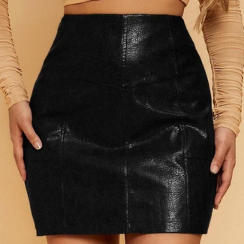 Faux Leather black mini skirt - Picture 4 of 6